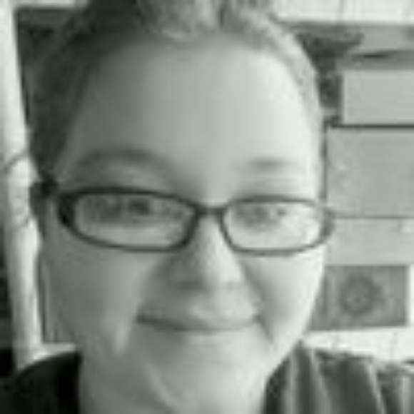 Meet your Posher, Amelia - Picture 1 of 1